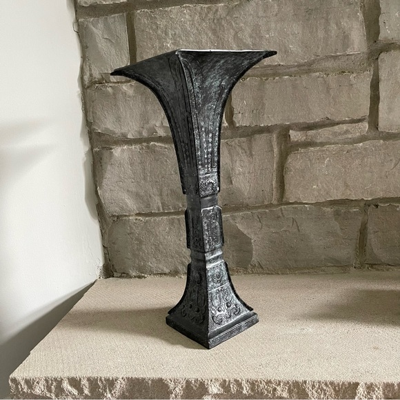 Metal blue black unique Vase Snake, Lizard, and Mask on all 4 sides - Picture 3 of 7